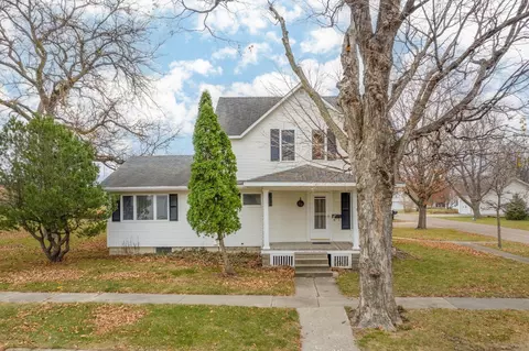 616 Chicago St, Sumner, IA 50674