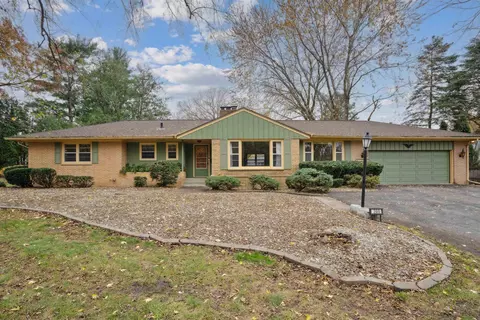 300 Russell Rd, Waterloo, IA 50701