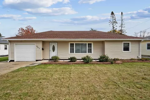 907 Minnesota St, Waterloo, IA 50702