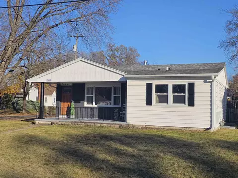 303 Euclid Ave, Waterloo, IA 50701