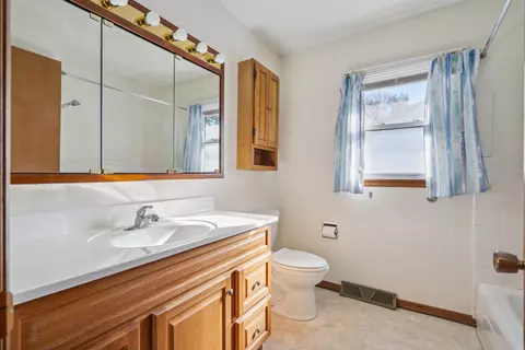 404 S Wright, Shell Rock, IA 50670 photo 16
