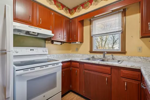 404 S Wright, Shell Rock, IA 50670 photo 13