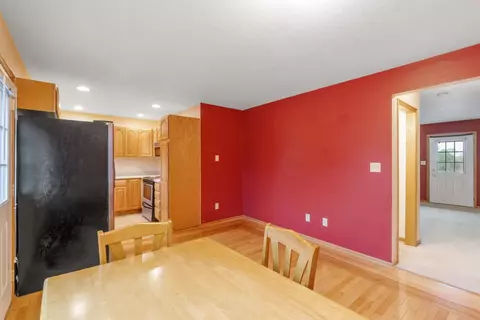 3929 Memory Ln, Waterloo, IA 50702 photo 11