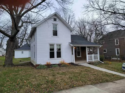 1416 Clay St, Cedar Falls, IA 50613