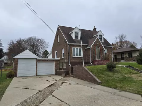 330 Elm St, West Union, IA 52175