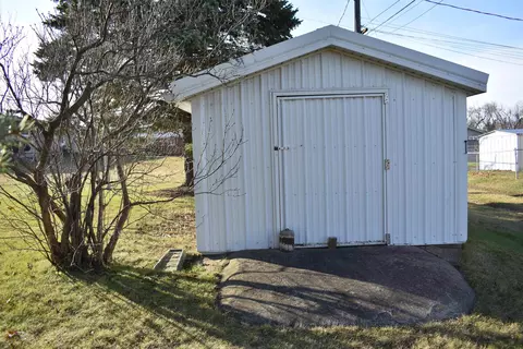 509 8th St, Gladbrook, IA 50635 photo 23