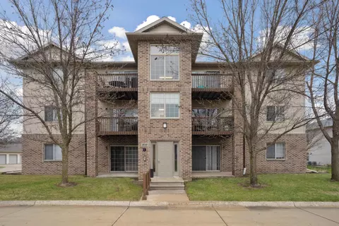 3649 Pheasant Ln #1, Waterloo, IA 50701