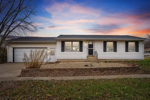 1118 Midland St, Waterloo, IA 50703