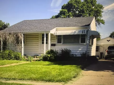 1209 W 1st, Cedar Falls, IA 50613
