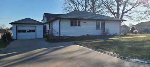 191 W Post St, Postville, IA 52162