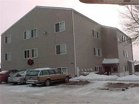 1706-1720 Waterloo Rd, Cedar Falls, IA 50613