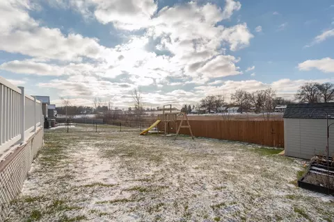5017 Millenium Dr, Cedar Falls, IA 50613 photo 20