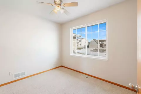 5017 Millenium Dr, Cedar Falls, IA 50613 photo 11