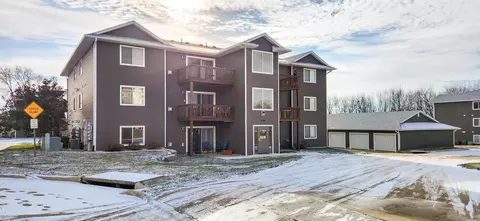 4706 Chadwick Dr #6, Cedar Falls, IA 50613