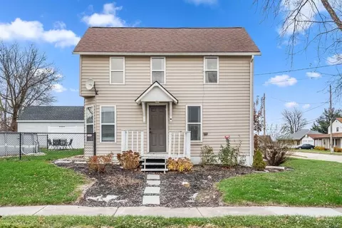 201 1st St SE, Epworth, IA 52045