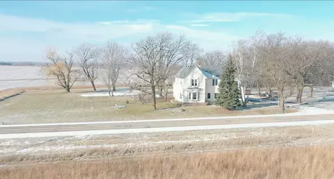 1949 Underwood Ave, Charles City, IA 50616