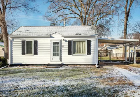 1114 Lake Ave, Evansdale, IA 50707