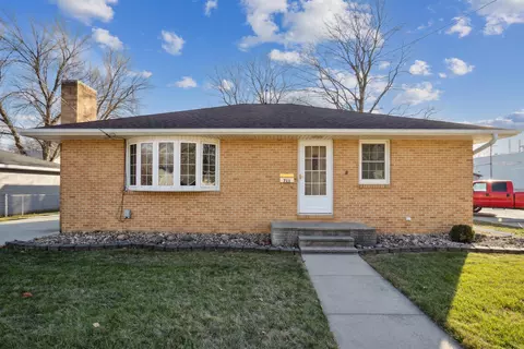 711 NW 4th St, Independence, IA 50644