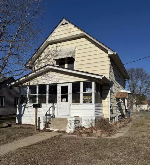239 Cottage Grove Ave, Waterloo, IA 50703