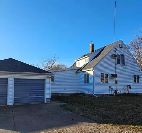 619 3rd St, Allison, IA 50602
