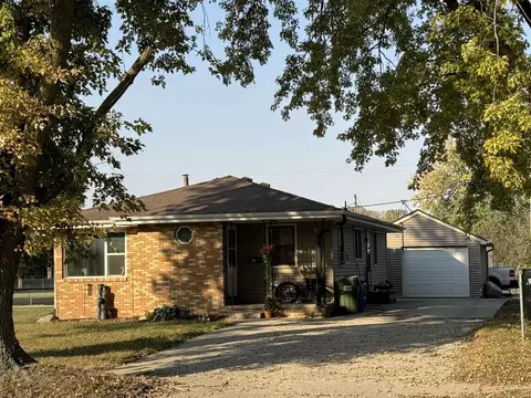 1215 N Grand, Charles City, IA 50616