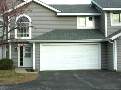 2819 NW Riverwood Ln, Rochester, MN 55901
