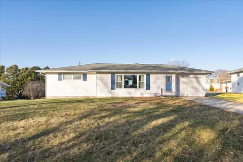 1148 Rachael St, Waterloo, IA 50701