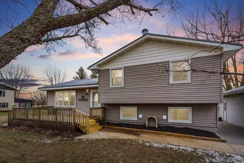 415 Rosebud St, Raymond, IA 50667