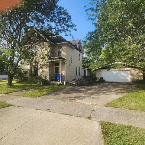102 SE High St, Elkader, IA 52043