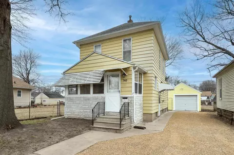 740 Conger St, Waterloo, IA 50703