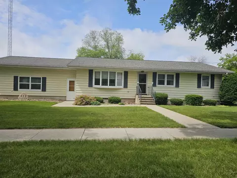 313 S 2nd St, Greene, IA 50636