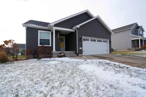 2708 Arbor Way Blvd, Cedar Falls, IA 50613