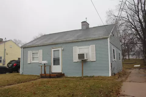 2517 Randolph St, Waterloo, IA 50702