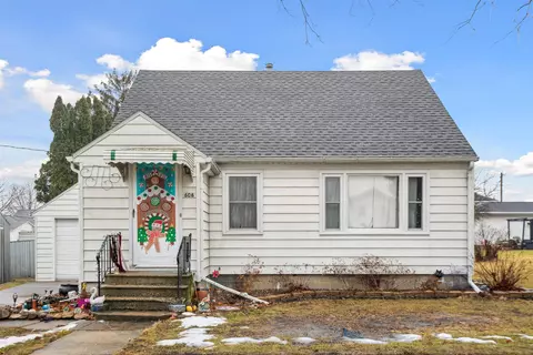 606 SE 1st St, Tripoli, IA 50676