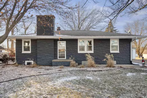 514 S Hackett Rd, Waterloo, IA 50701