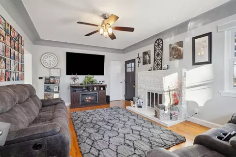 514 S Hackett Rd, Waterloo, IA 50701 photo 6