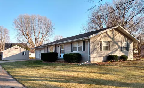 512 W 3rd St, Saint Ansgar, IA 50472