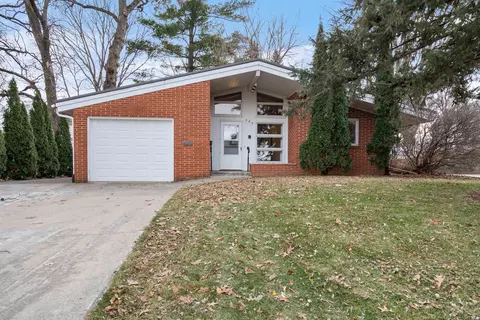 307 5th St, Traer, IA 50675