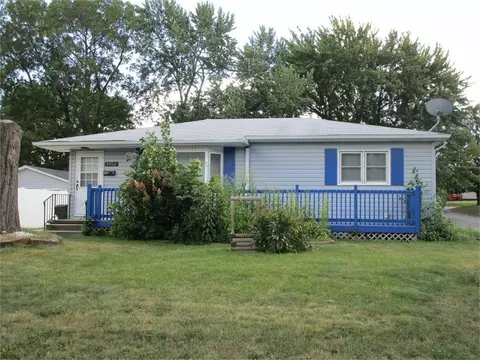 1702 Easton Ave, Waterloo, IA 50702