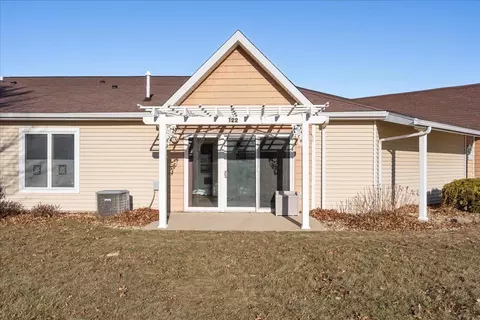4125 Autumn Ridge Rd #122, Cedar Falls, IA 50613