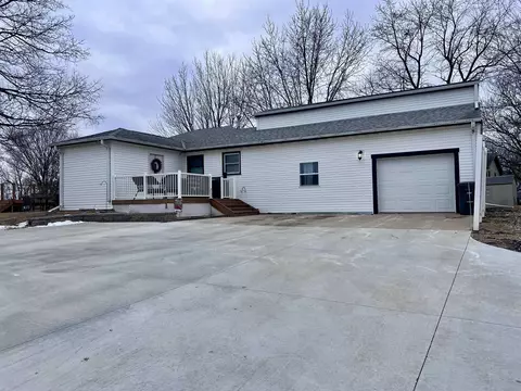 2117 15th Ave, Eldora, IA 50627