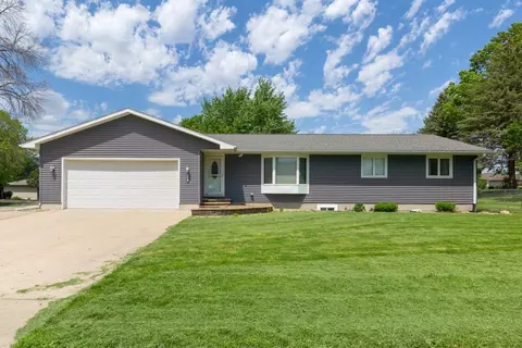 1201 Wemple, Parkersburg, IA 50665