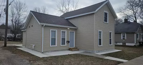 719 W 7th, Waterloo, IA 50701