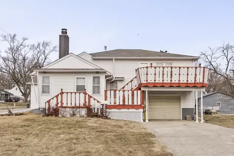 1701 Easton Ave, Waterloo, IA 50702