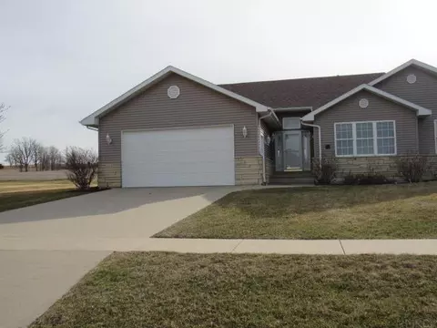 735 Kaitlynn Ave, Anamosa, IA 52205