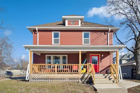 119 Locust St, Waterloo, IA 50701