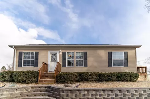 424 NW 4th St, Waverly, IA 50677