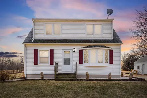 4232 Wells Ave, Waterloo, IA 50703