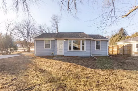 2912 Cypress Ave, Cedar Falls, IA 50613