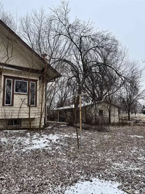 404 E Hayes St, Hazleton, IA 50641 photo 11